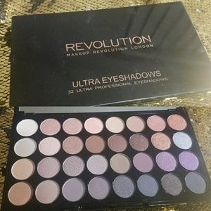 **Sold**Makeup Revolution Ultra Eyeshadow